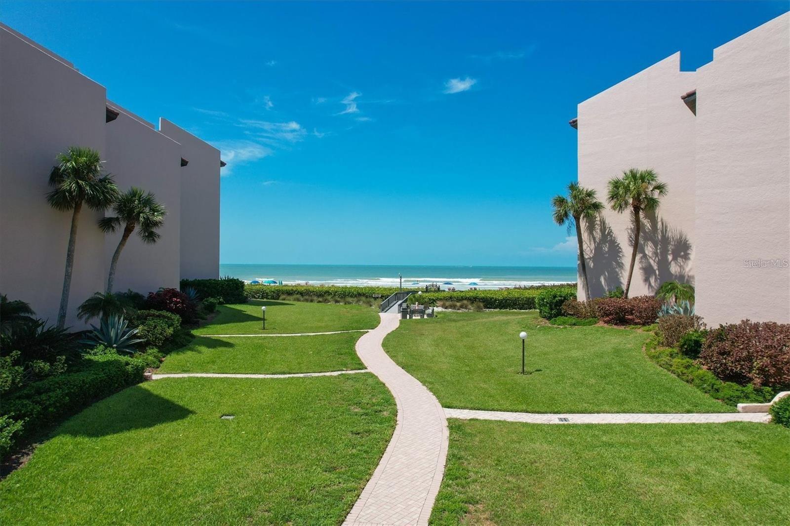 SIESTA BREAKERS - Residential Lease