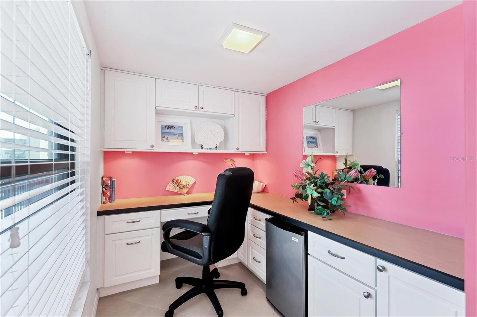 SIESTA BREAKERS - Residential Lease