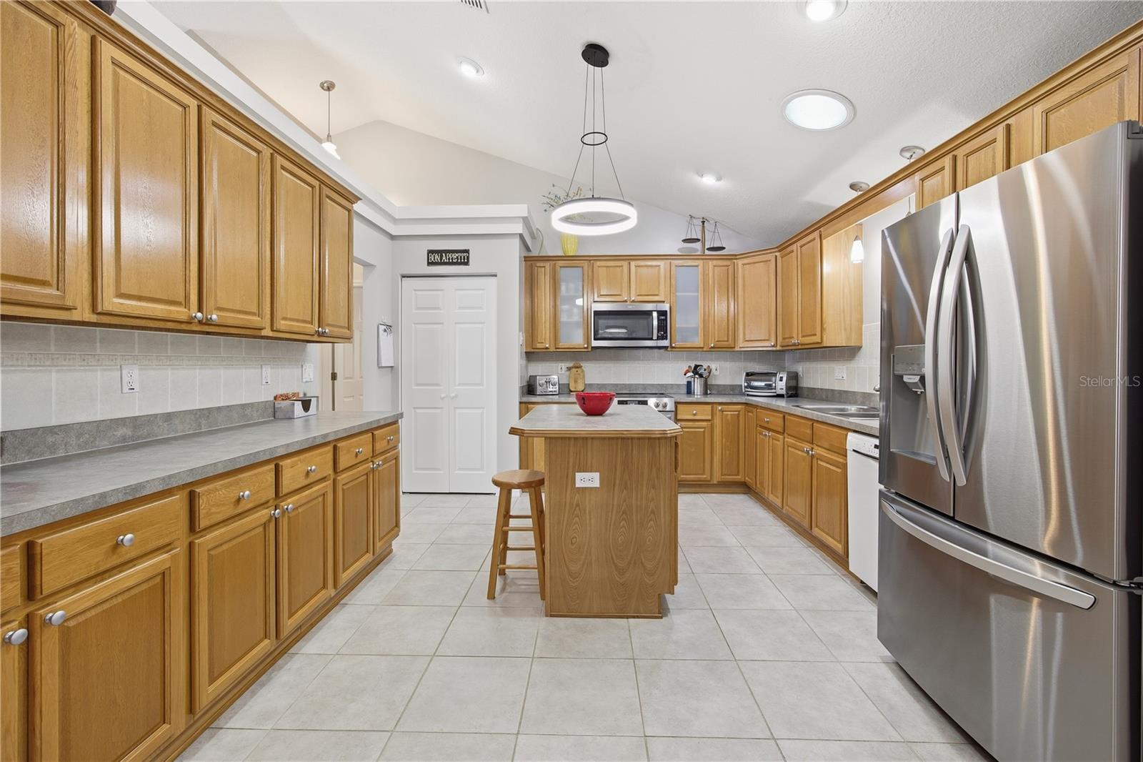 OCALA WATERWAY ESTATE - Residential