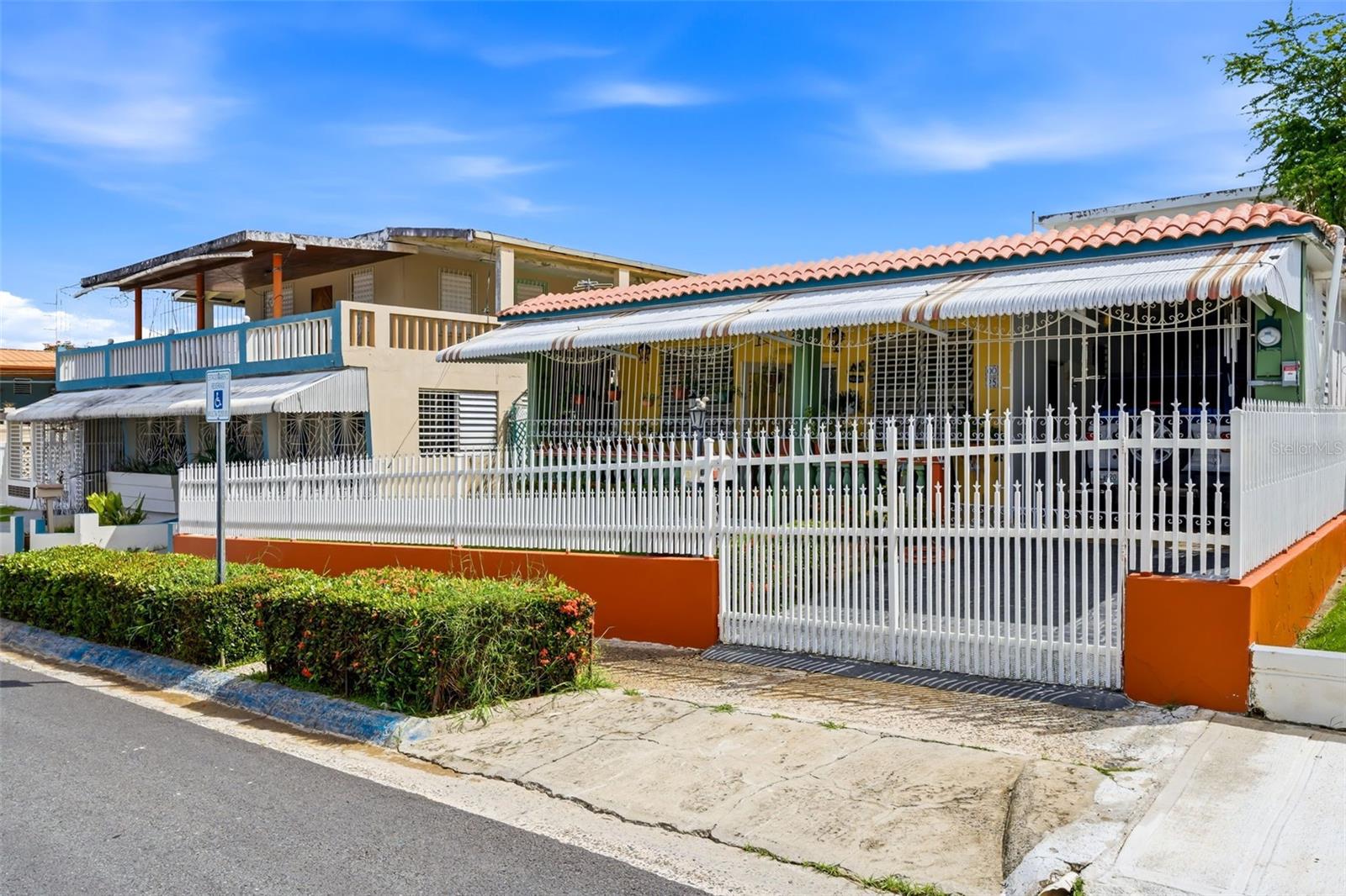 URB SANTA JUANITA - Residential