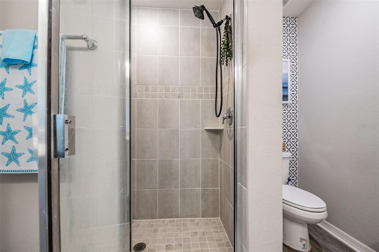 RIDGEWOOD - Residential