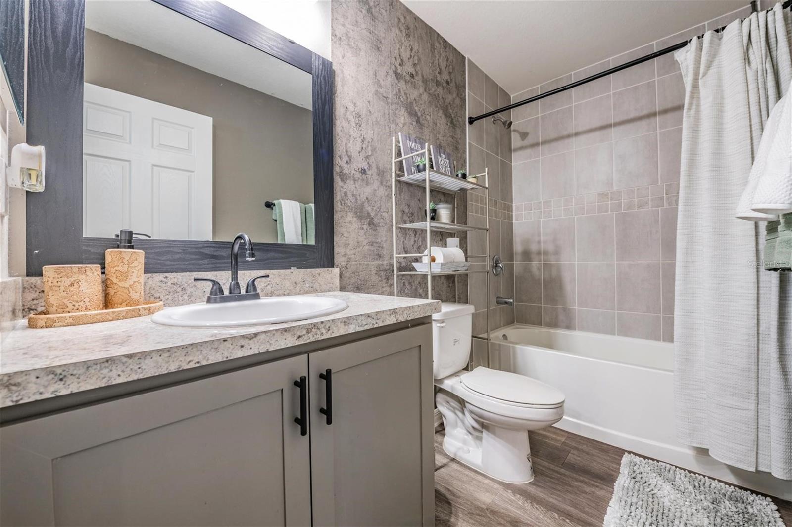 RIDGEWOOD - Residential