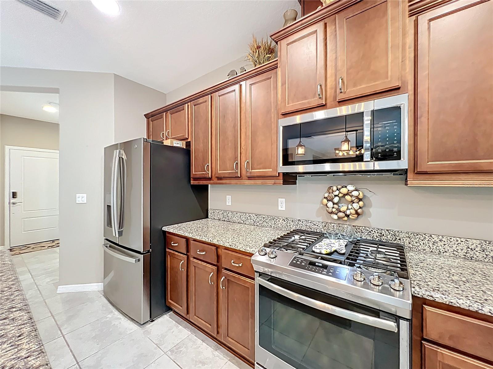 CASCADES OF GROVELAND - Residential