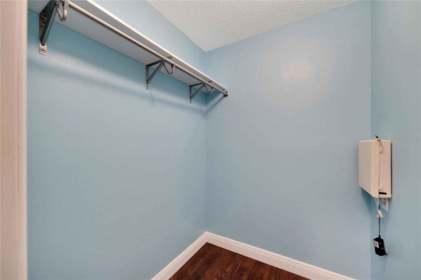 PINE GROVE CONDO AT BLOO - Residential