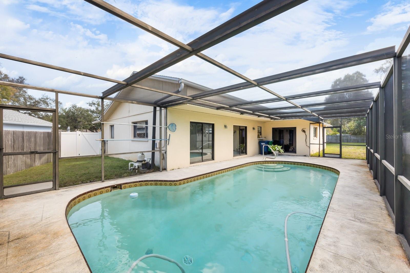 SEMINOLE COUNTRY ESTATES - Residential