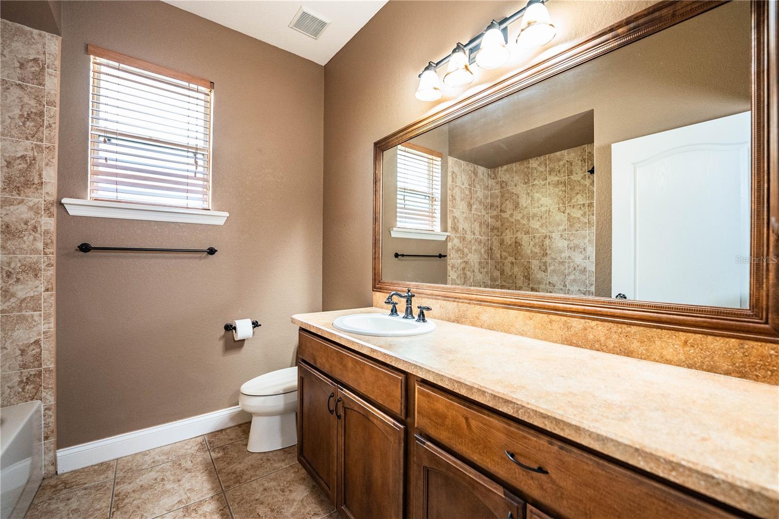 HAWKS RIDGE - Residential