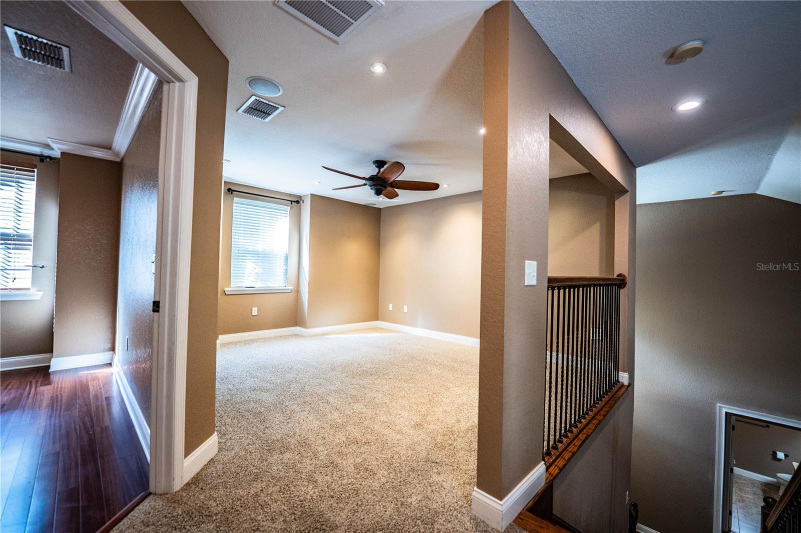 HAWKS RIDGE - Residential