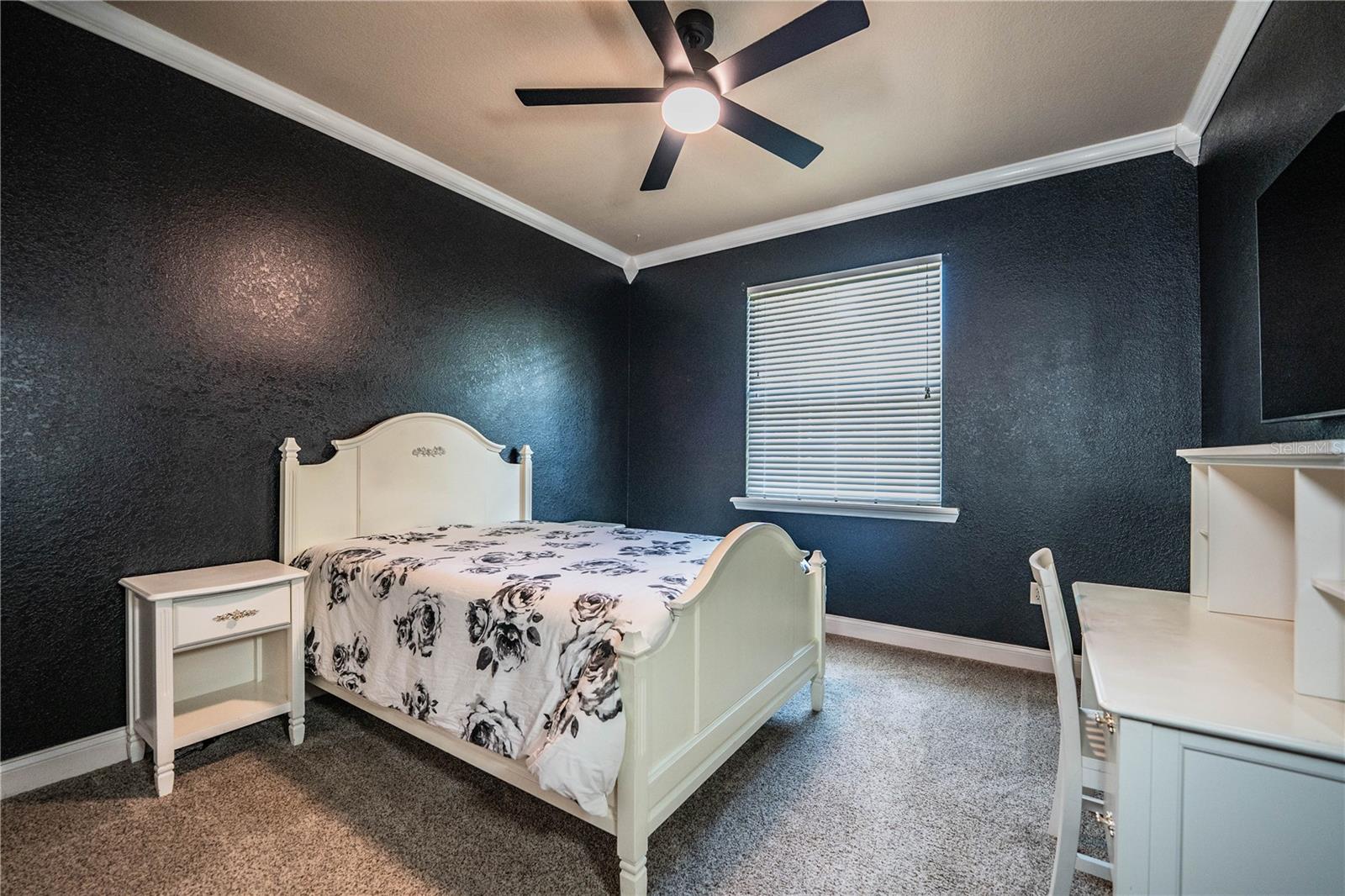 HAWKS RIDGE - Residential