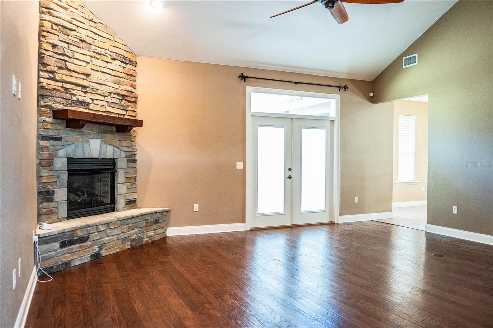 HAWKS RIDGE - Residential