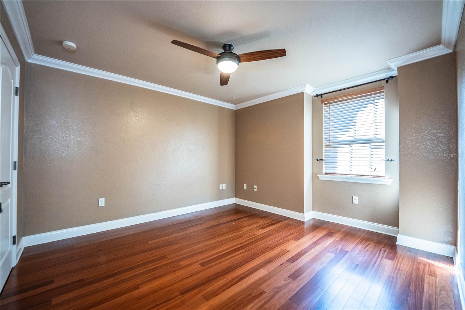 HAWKS RIDGE - Residential