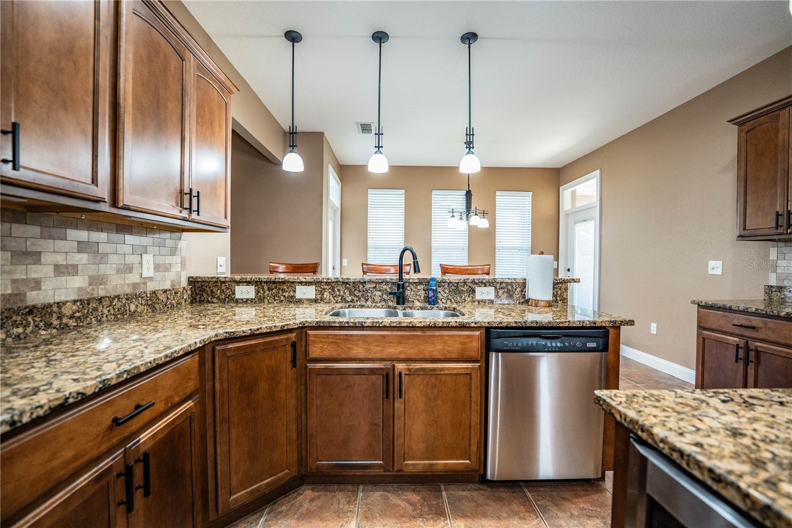 HAWKS RIDGE - Residential