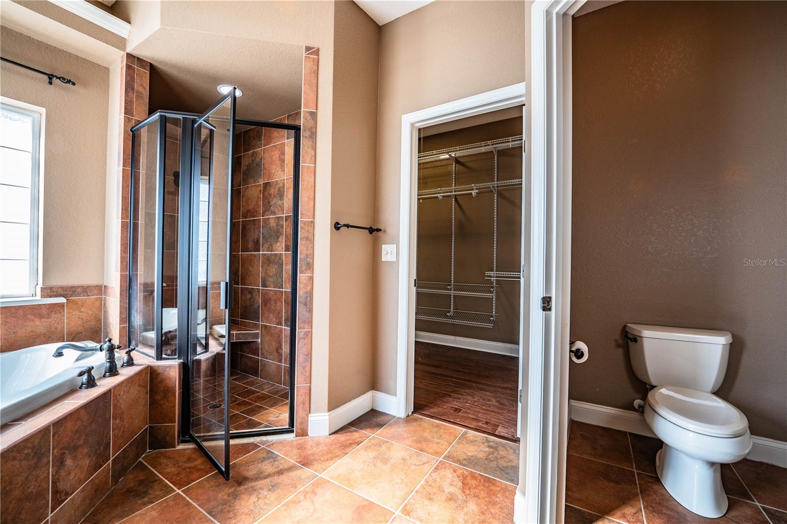 HAWKS RIDGE - Residential