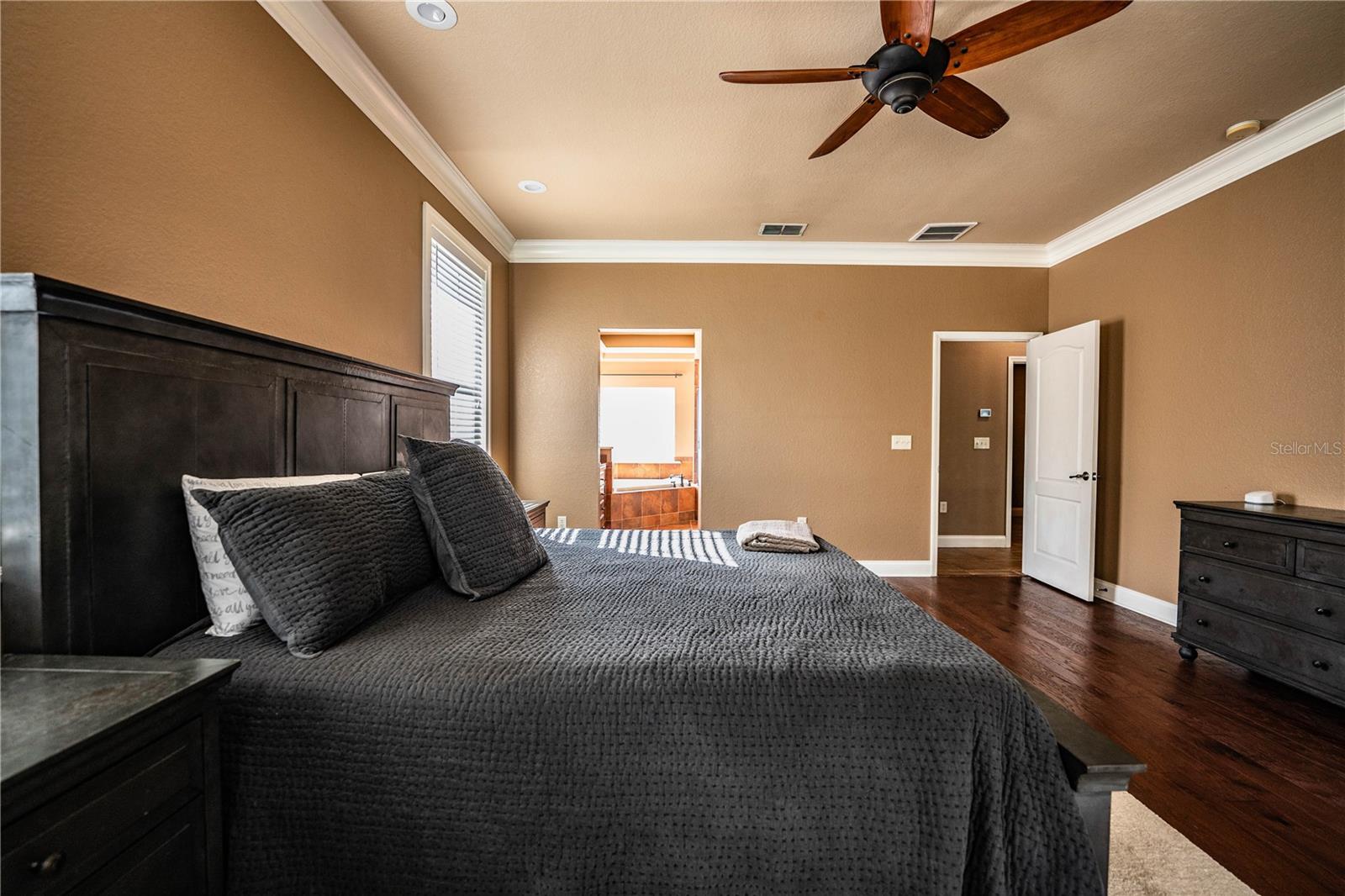 HAWKS RIDGE - Residential