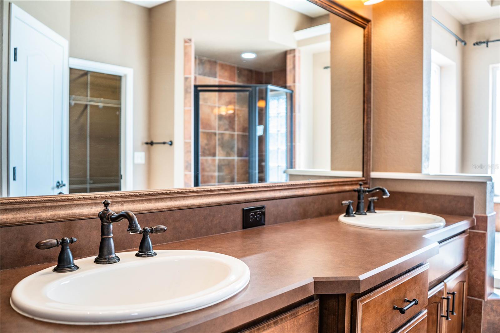 HAWKS RIDGE - Residential