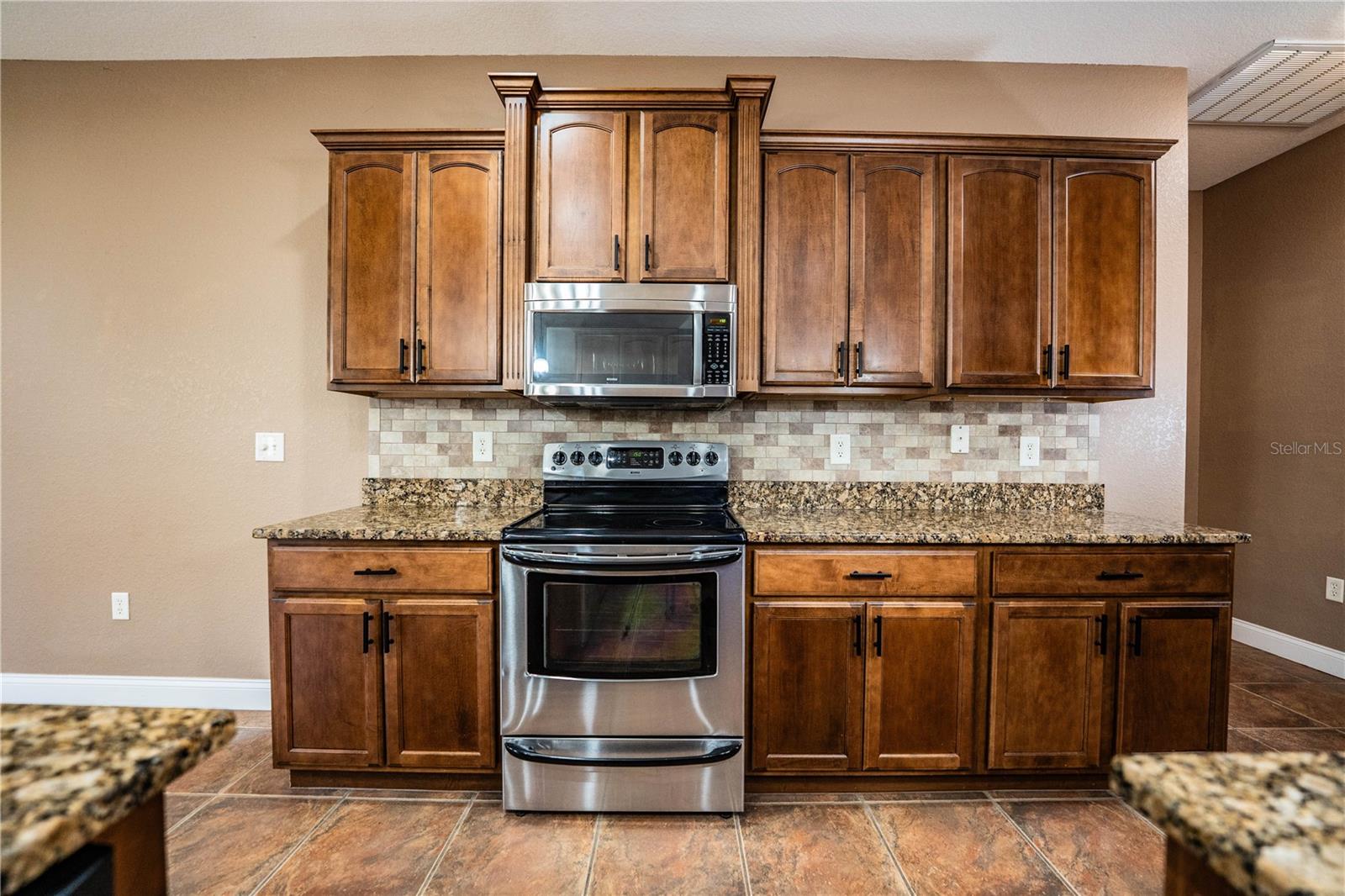 HAWKS RIDGE - Residential