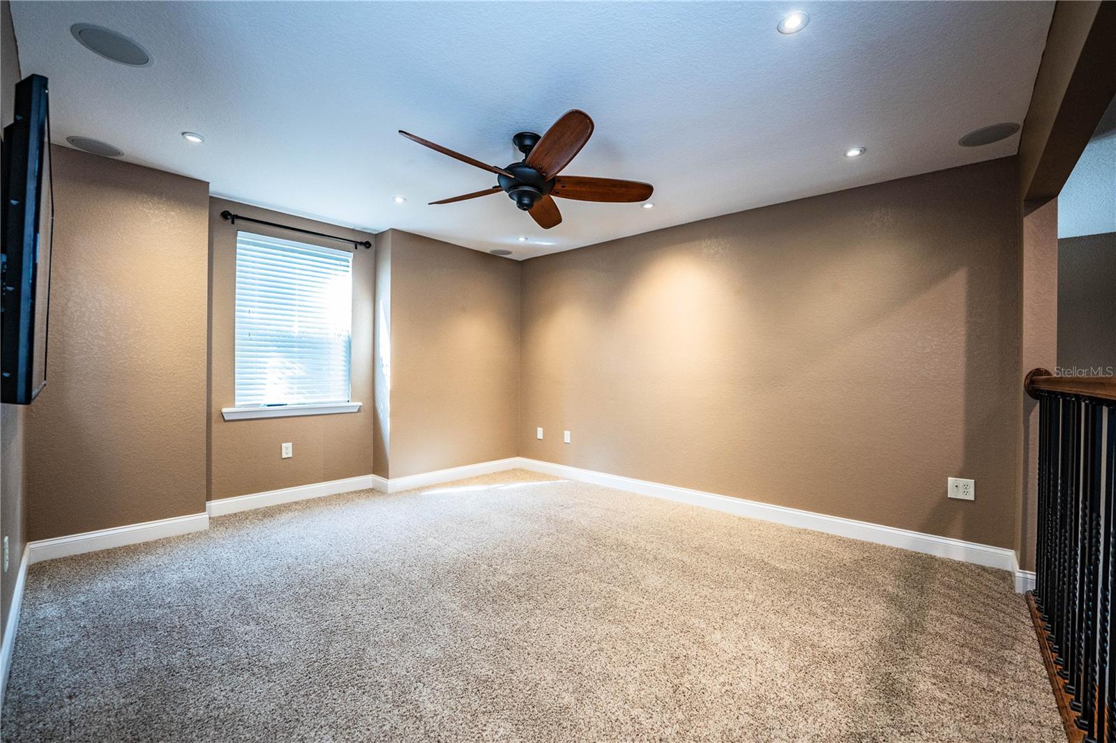 HAWKS RIDGE - Residential