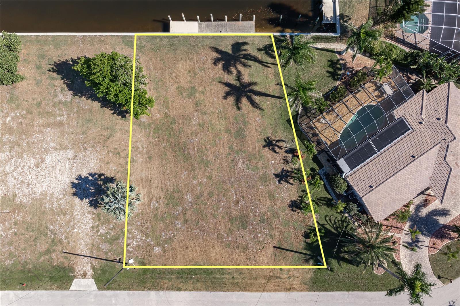 PUNTA GORDA ISLES SEC 04 - Land