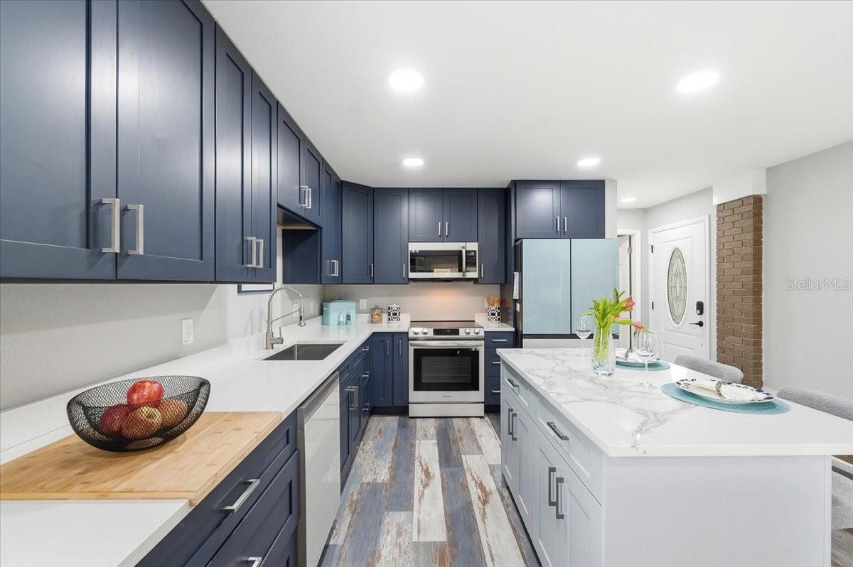 SHADOW WOOD - Residential