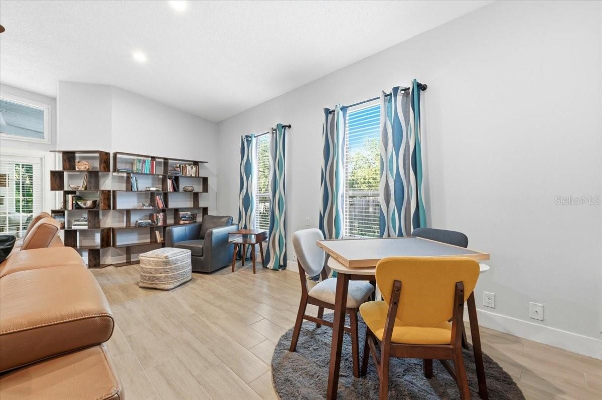 SHADOW WOOD - Residential