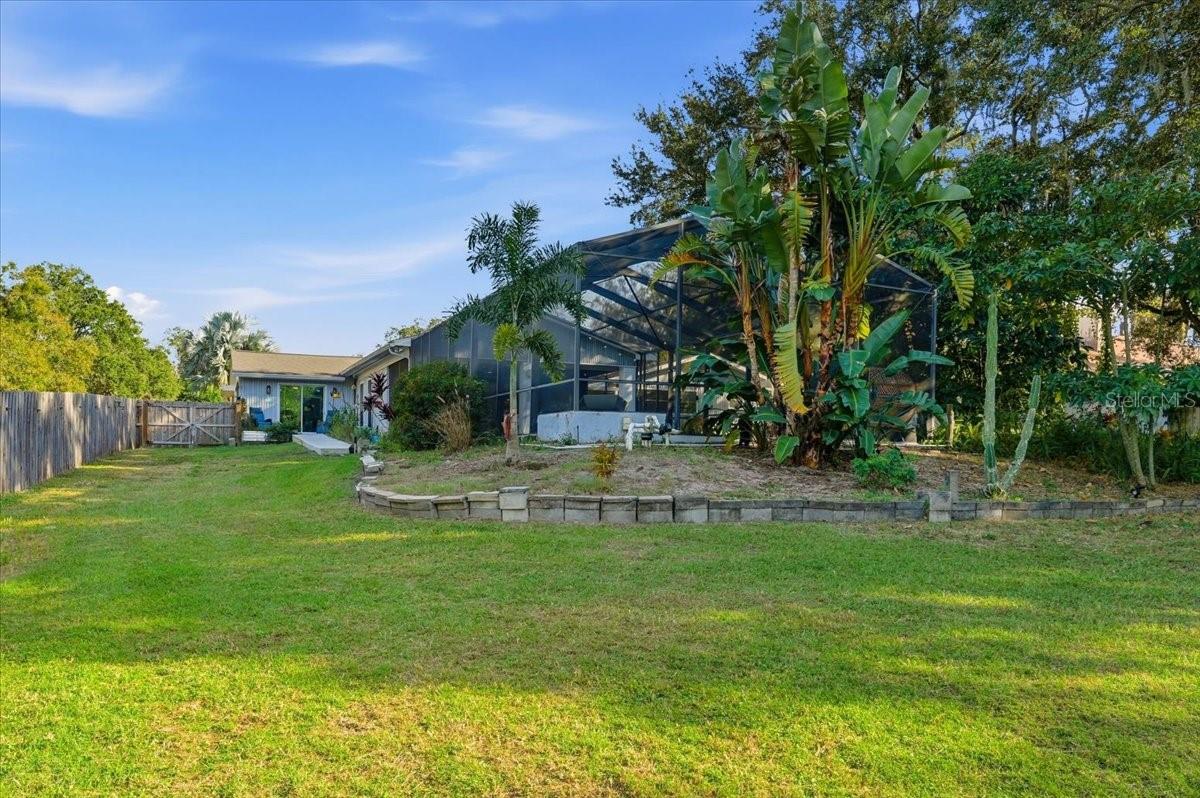 SHADOW WOOD - Residential