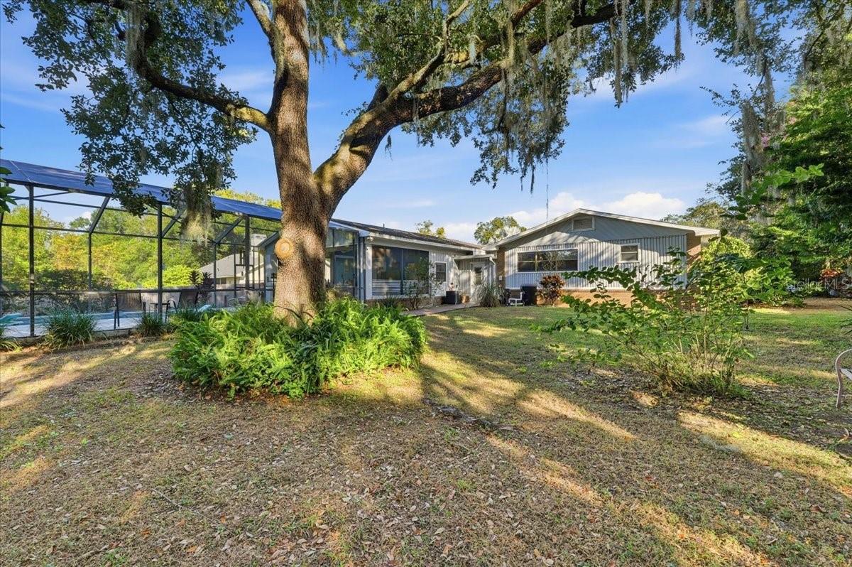 SHADOW WOOD - Residential