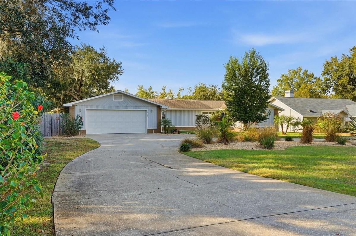 SHADOW WOOD - Residential