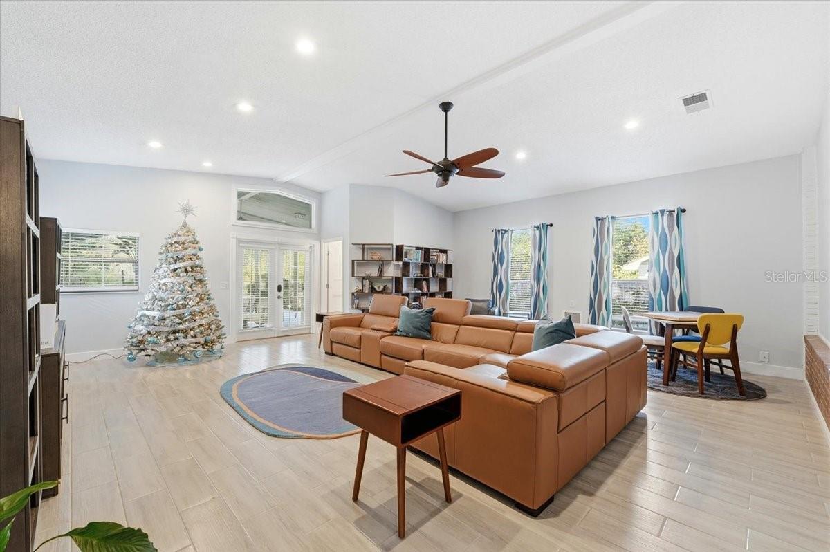 SHADOW WOOD - Residential