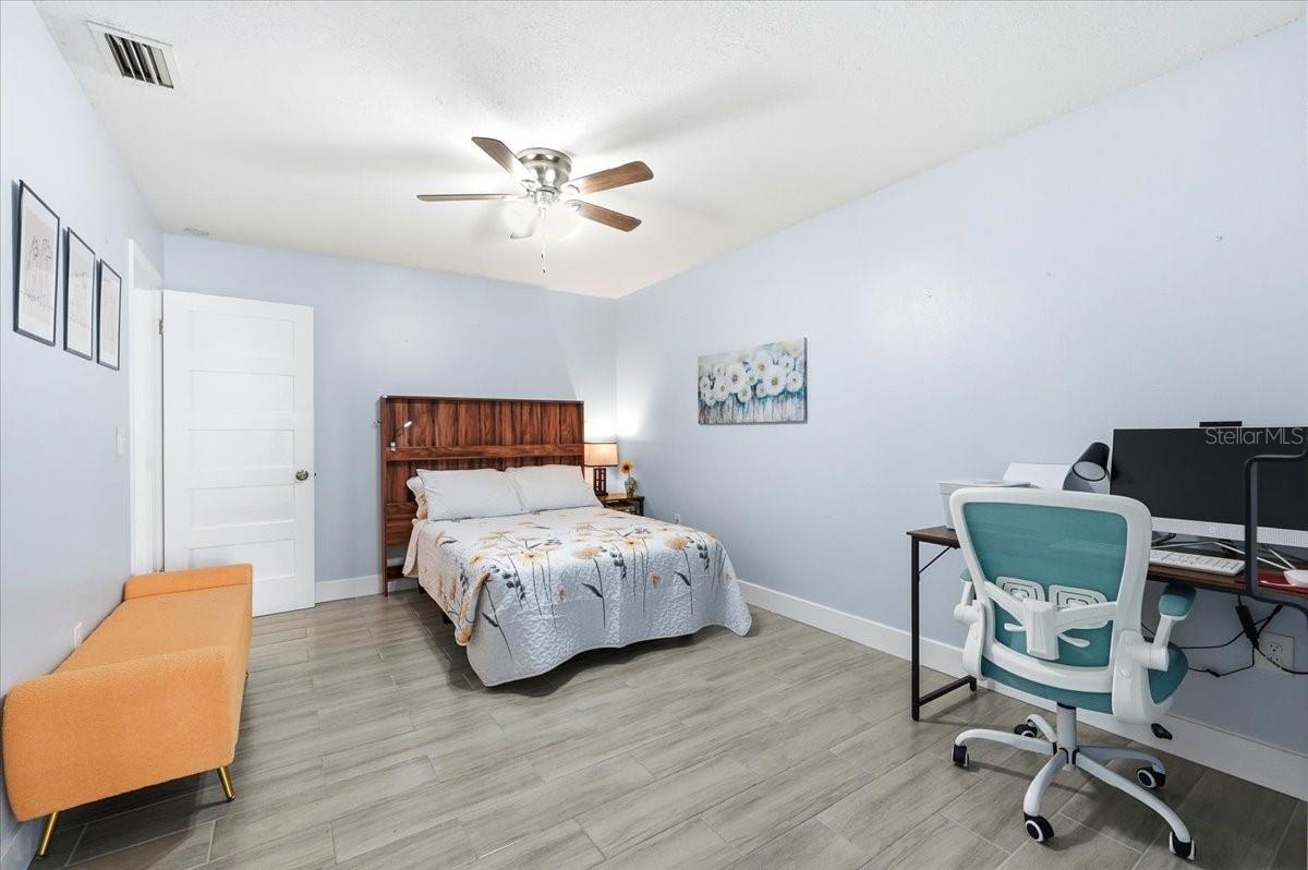 SHADOW WOOD - Residential