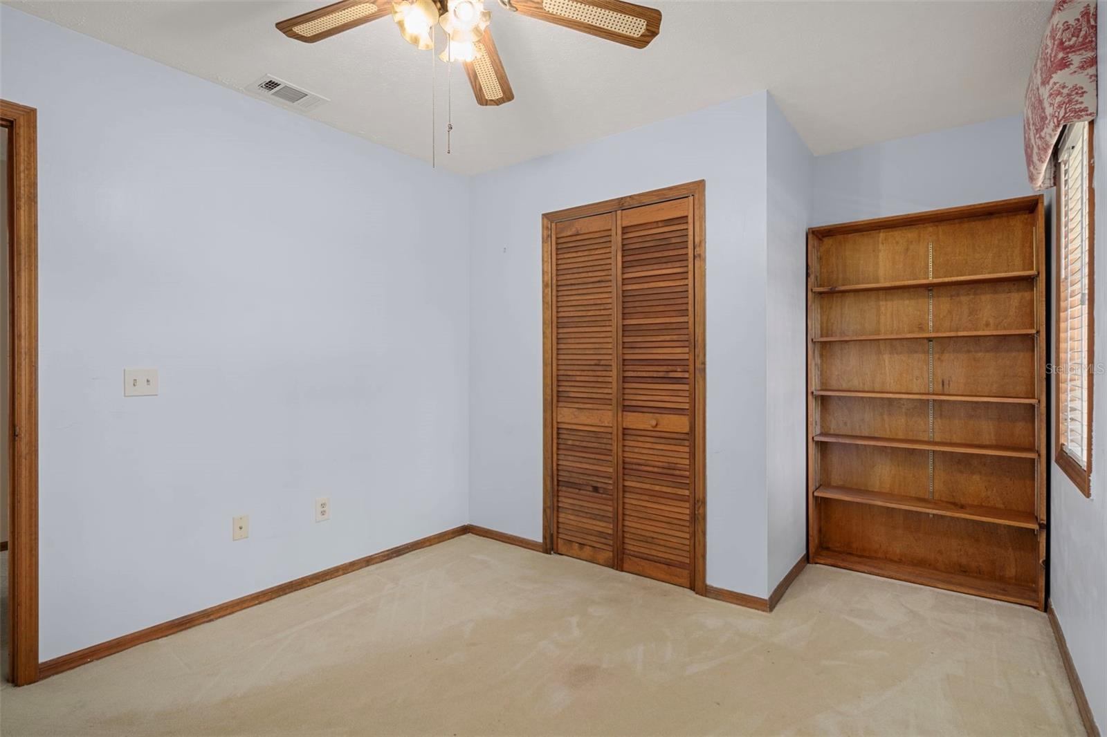 AUTUMN OAKS - Residential