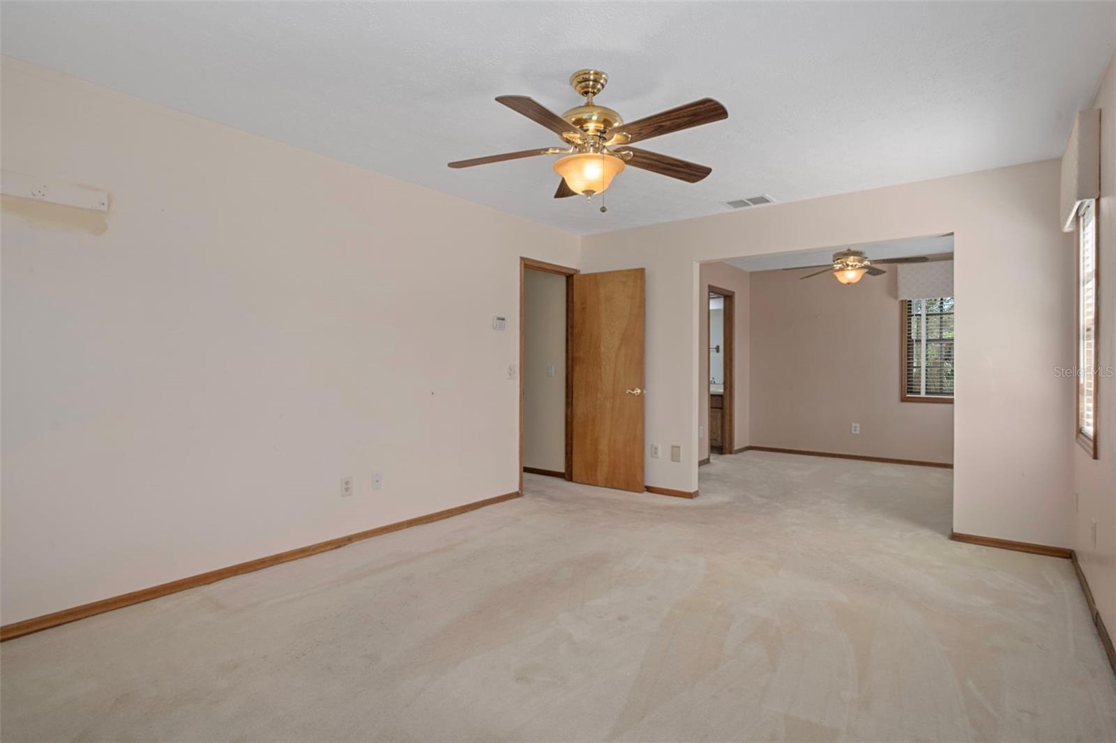 AUTUMN OAKS - Residential