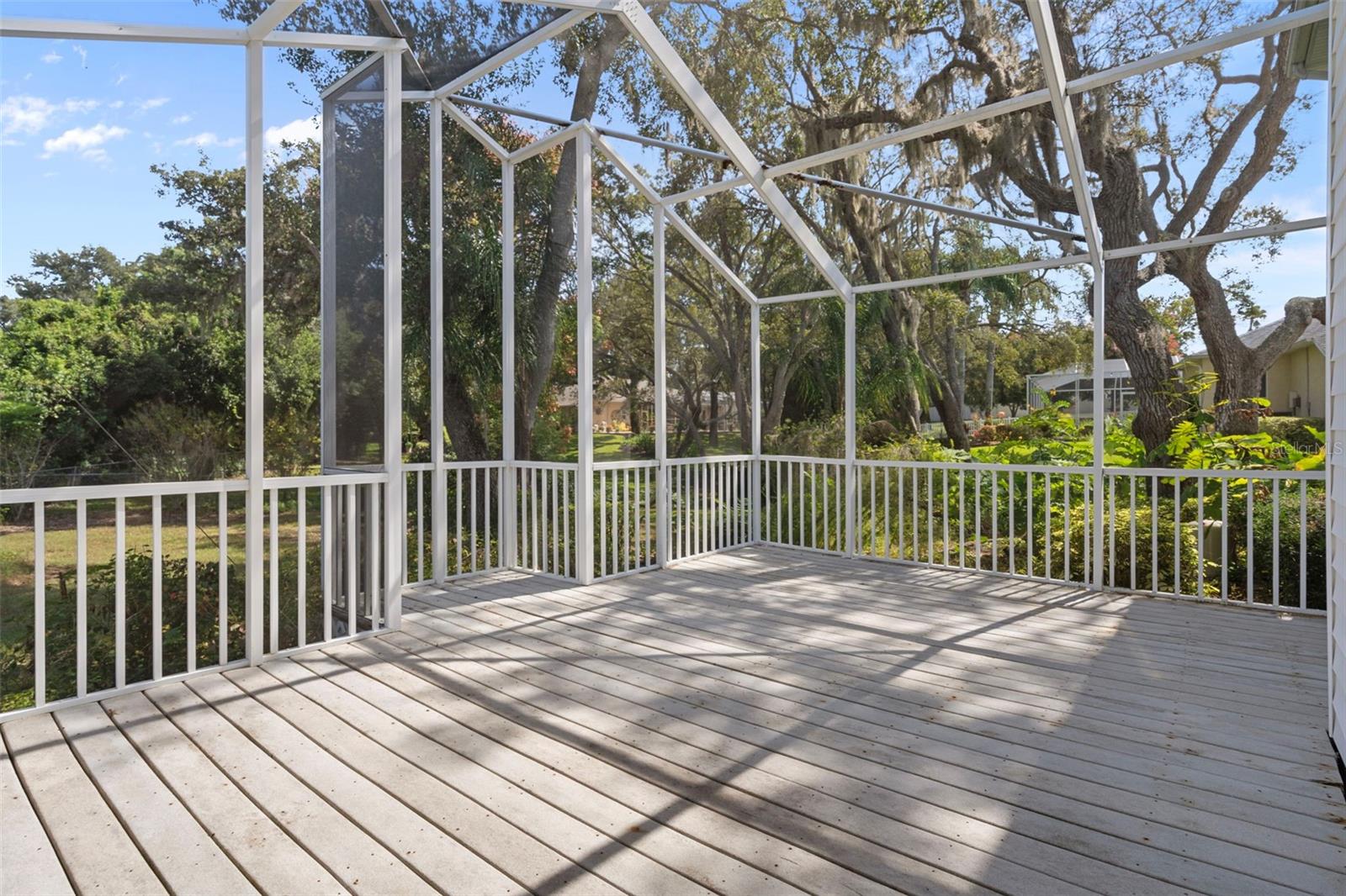 AUTUMN OAKS - Residential