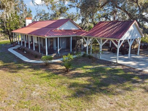 A home in PLANT CITY