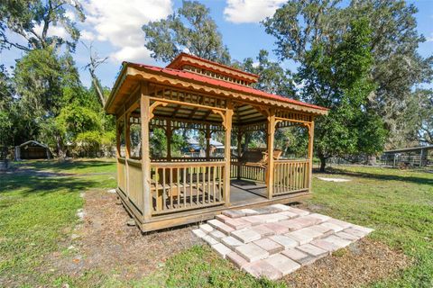 A home in PLANT CITY