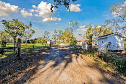 A home in PLANT CITY