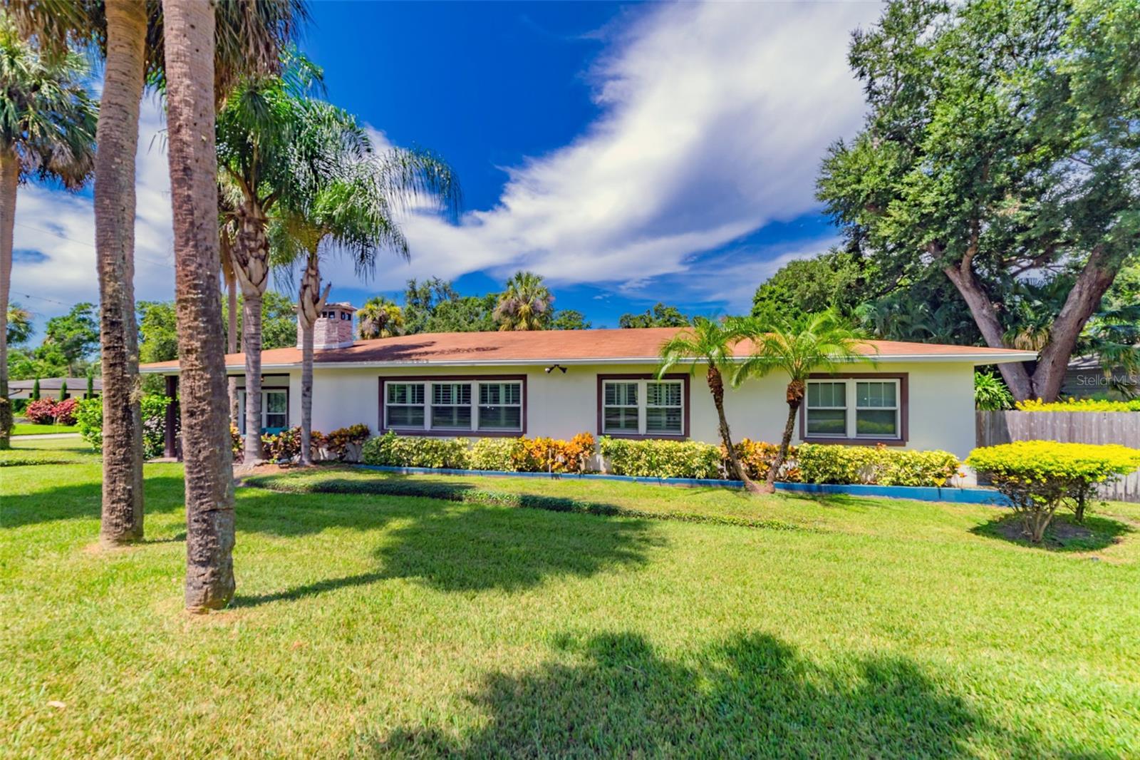 BEACH PARK - Residential Lease