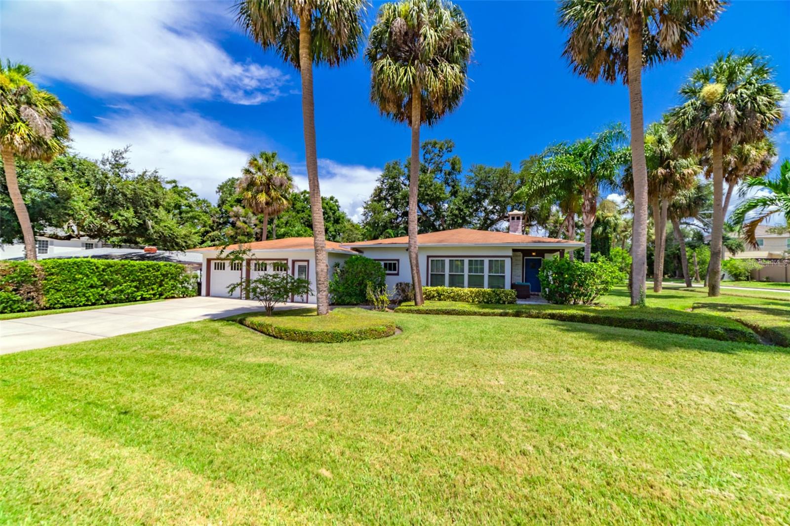 BEACH PARK - Residential Lease