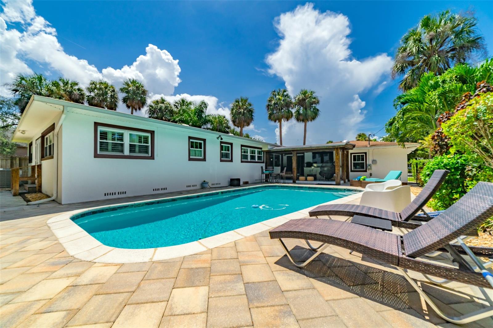 BEACH PARK - Residential Lease