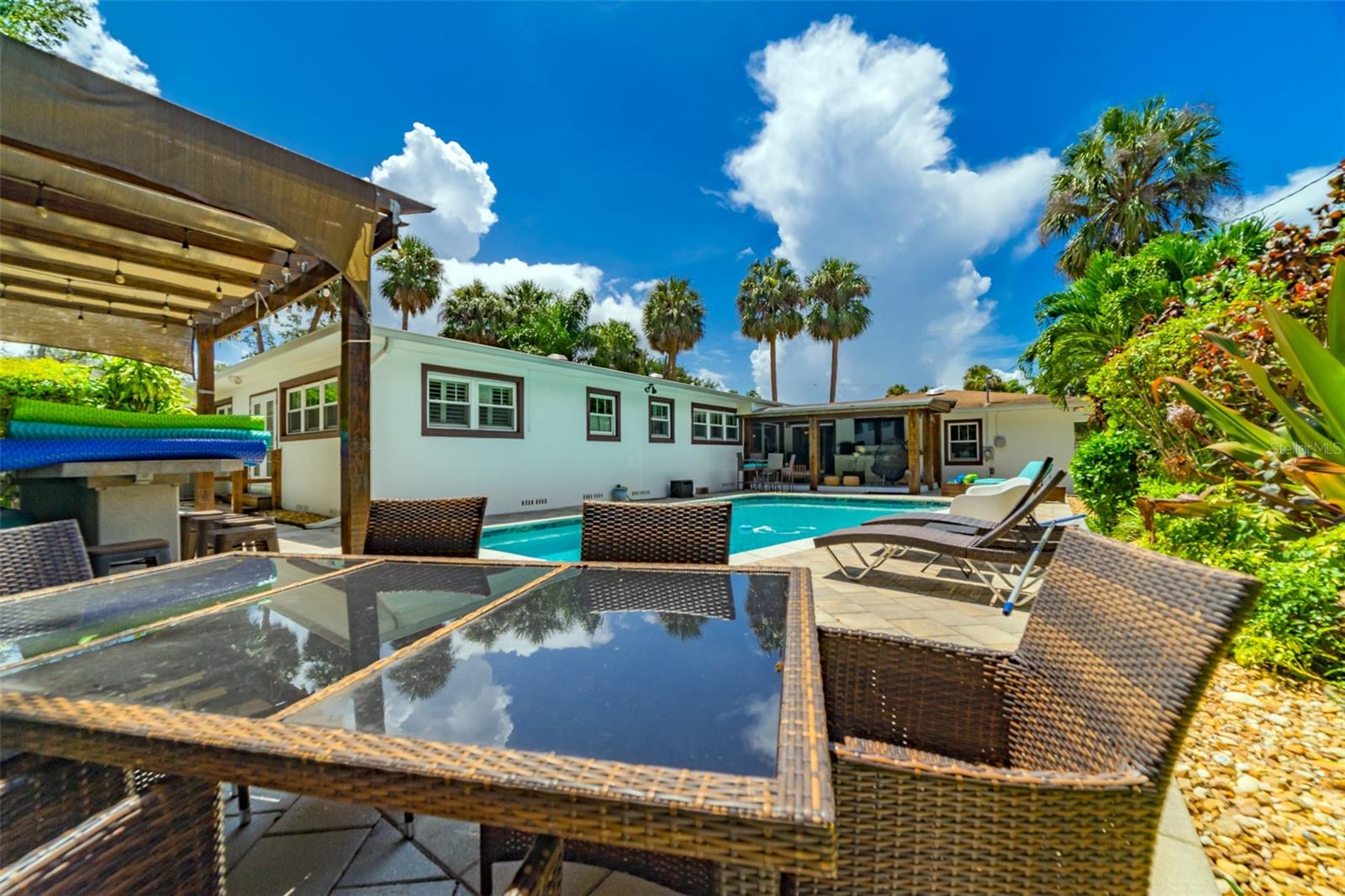 BEACH PARK - Residential Lease