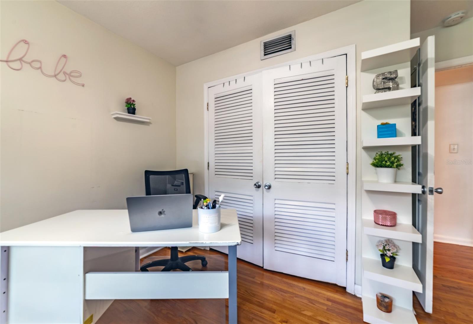 BEACH PARK - Residential Lease