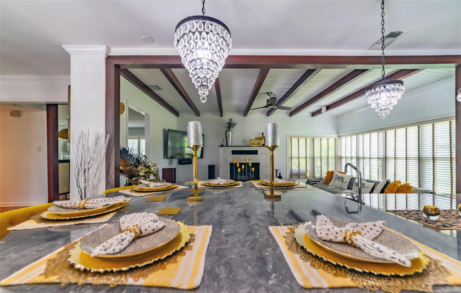 BEACH PARK - Residential Lease