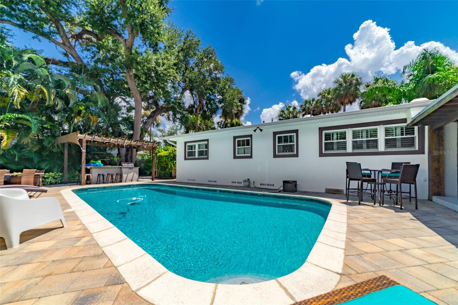 BEACH PARK - Residential Lease