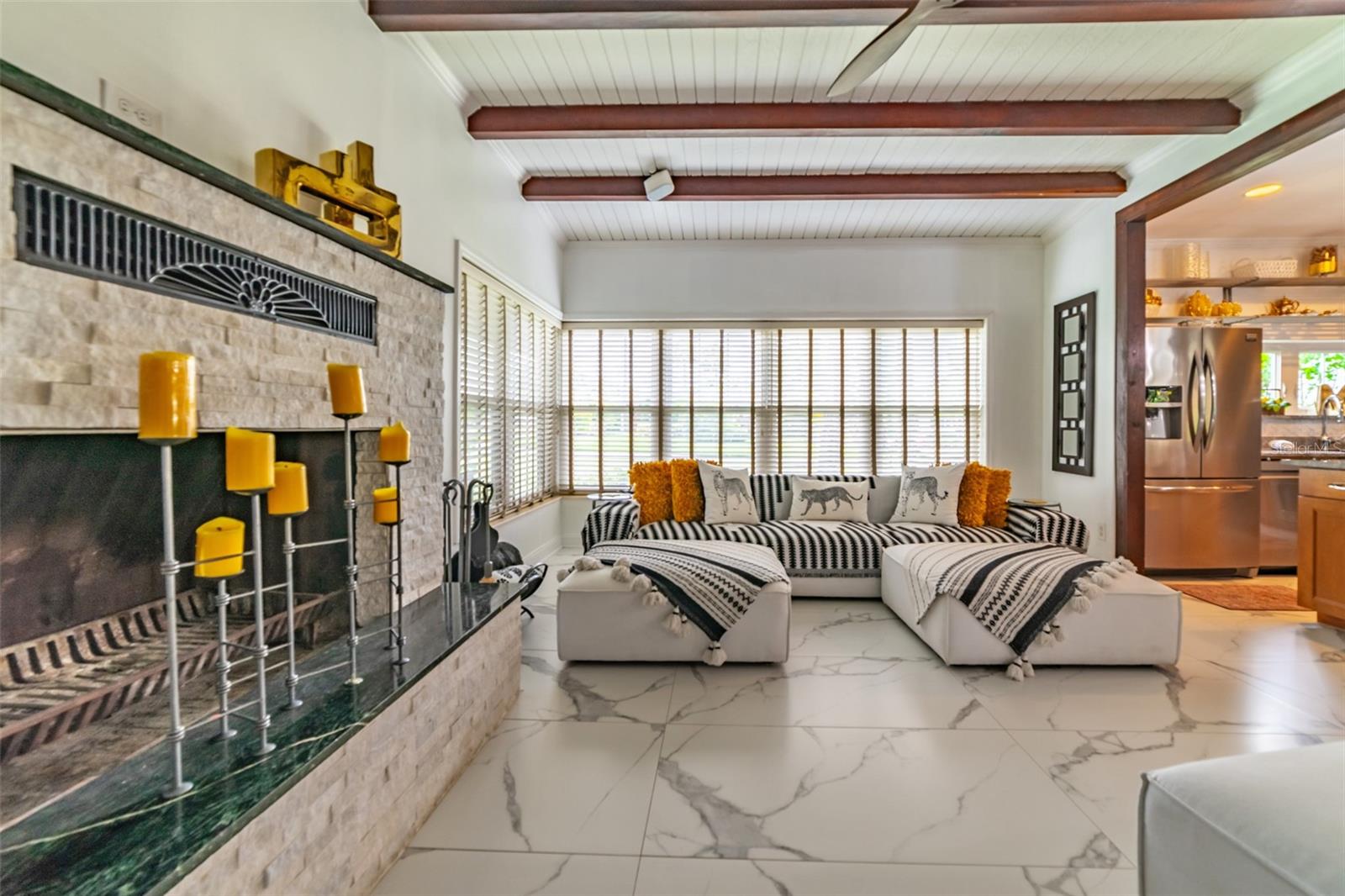 BEACH PARK - Residential Lease