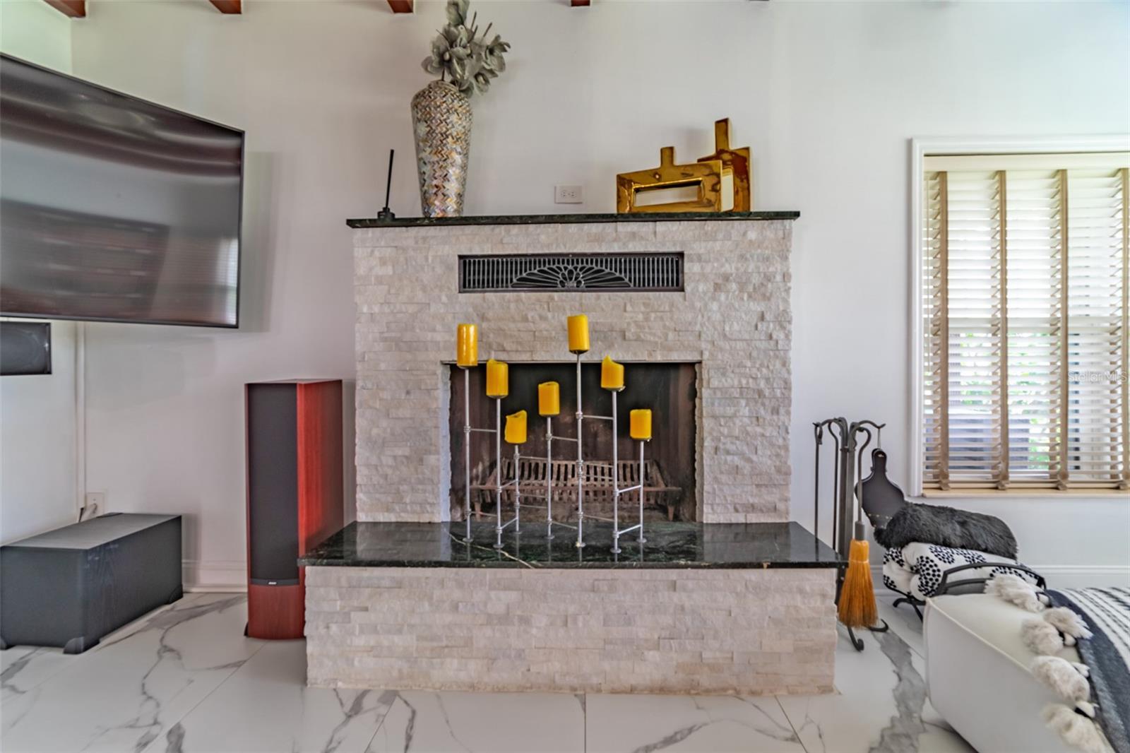 BEACH PARK - Residential Lease