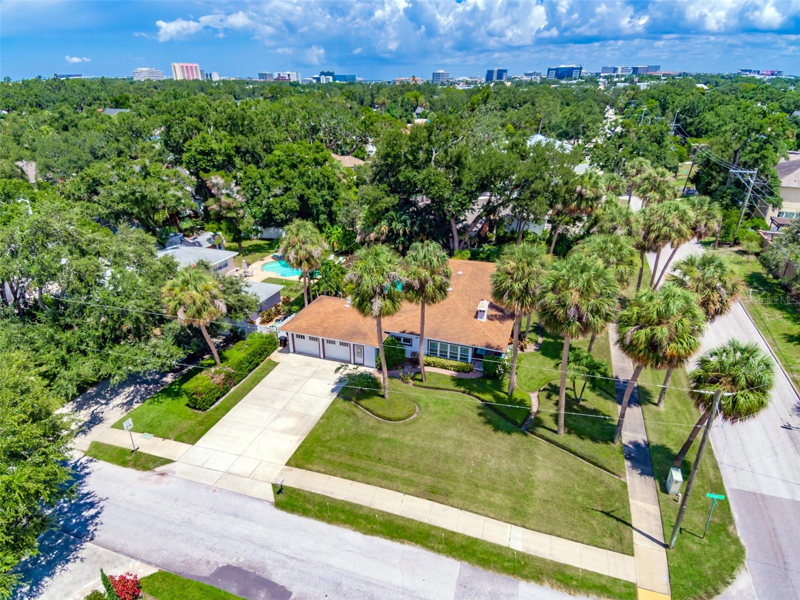 BEACH PARK - Residential Lease