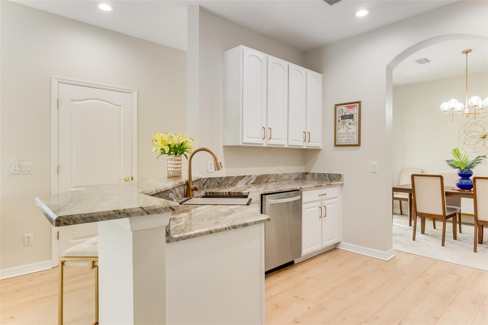 TOWNS AT LAKESIDE - Residential