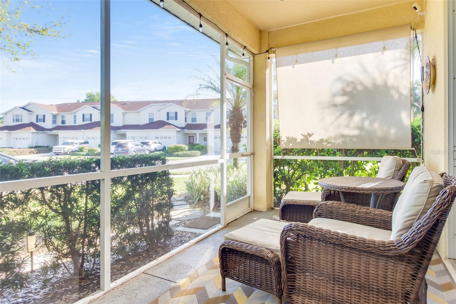 TOWNS AT LAKESIDE - Residential