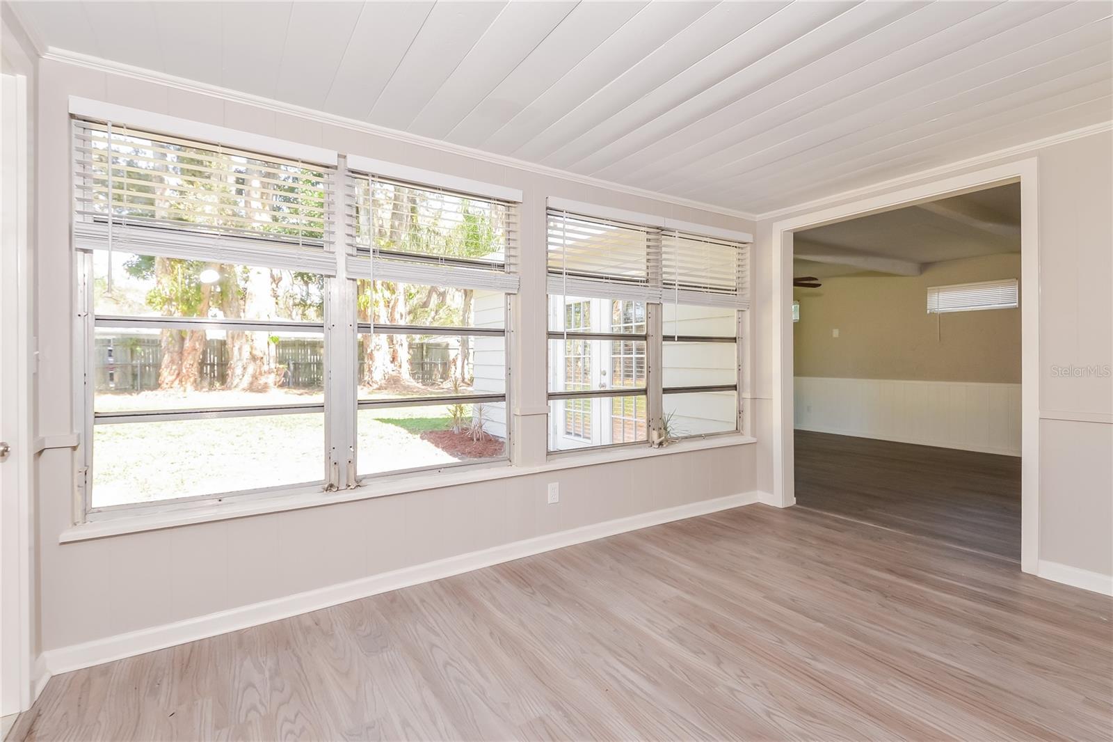 SARASOTA VENICE CO 09 37 18 - Residential Lease