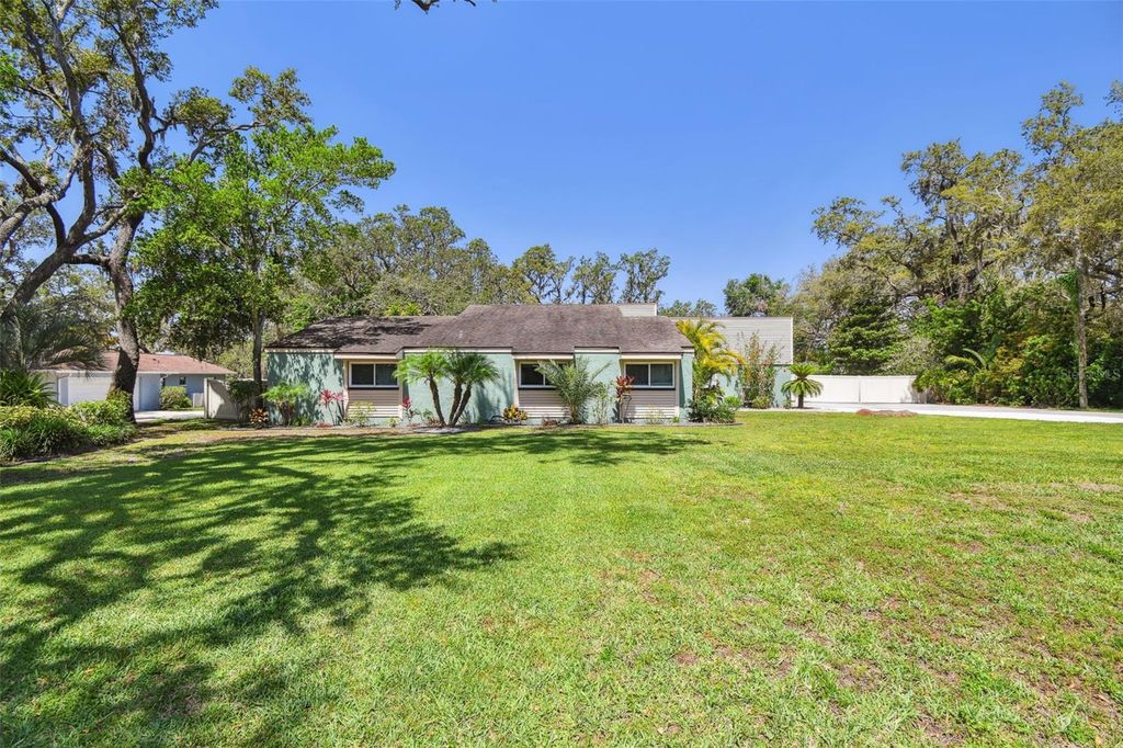 Photo of 11203 Killearn Court, Riverview, FL 33569 (MLS # TB8385126)