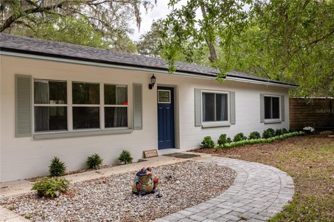 Photo of 4107 NW 19th Terrace, Gainesville, FL 32605 (MLS # GC540330)