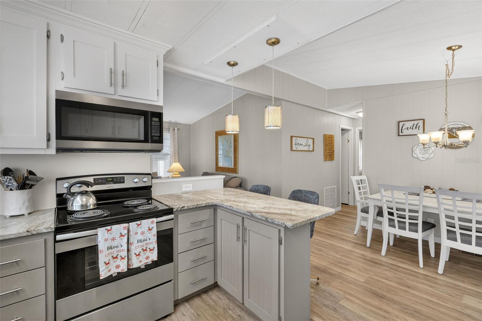 LA CASA MHP CO-OP - Residential